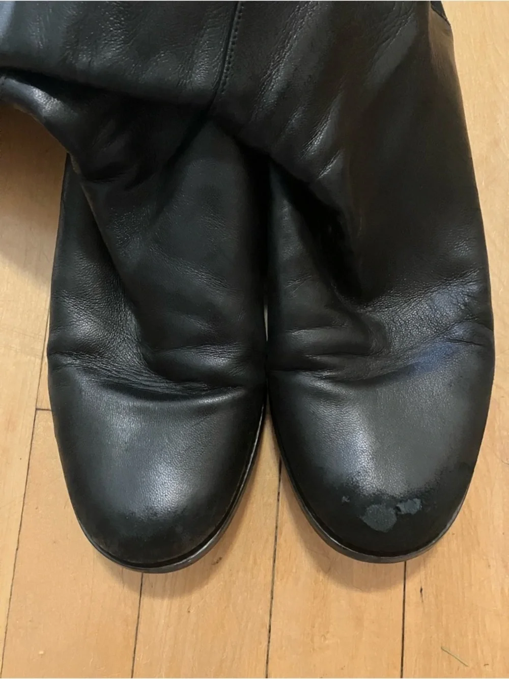 Stuart Weitzman size 10